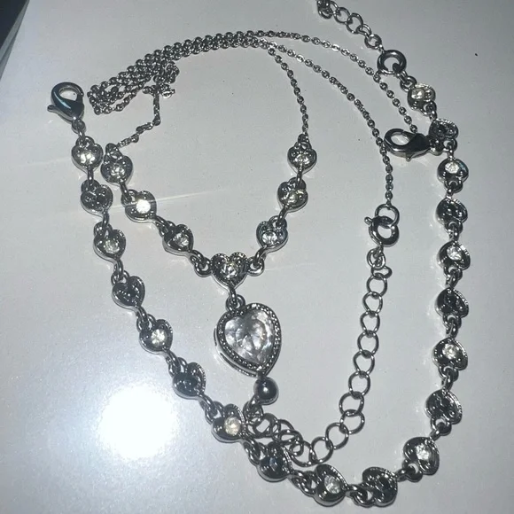 Avon Silver Heart Necklace and Bracelet Set - Picture 4 of 10
